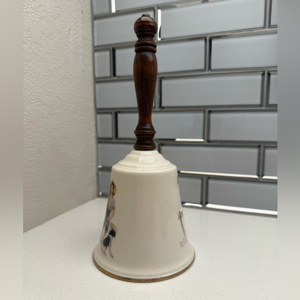 Vintage Norman Rockwell Bell Gorham Sweet Serenade 1981 Fine China - Picture 4 of 14